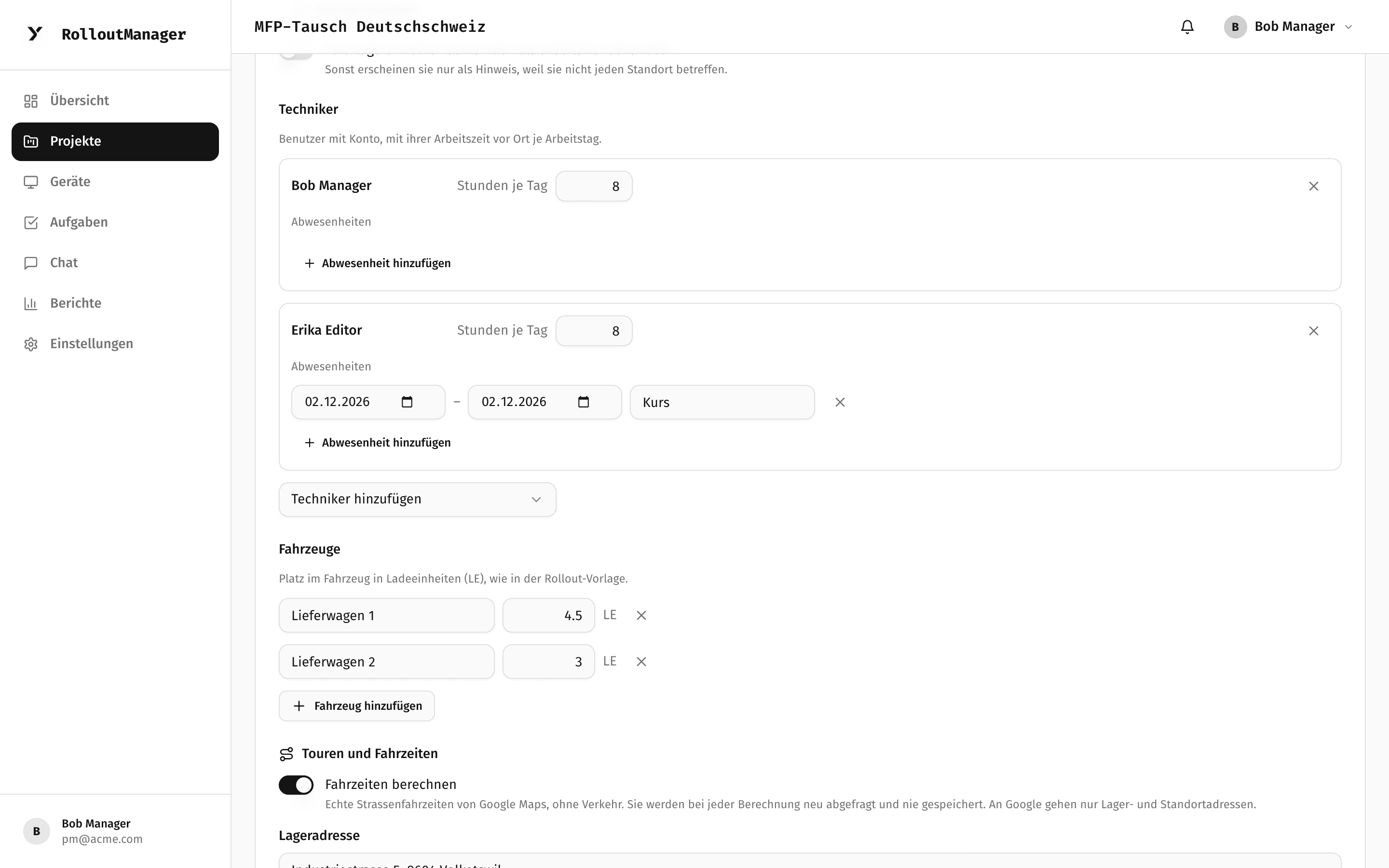 Techniker mit Stunden je Tag und einer Abwesenheit wegen Kurs, zwei Lieferwagen mit 4.5 und 3 LE, darunter Touren und Fahrzeiten